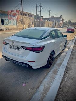 نیسان سێنترا